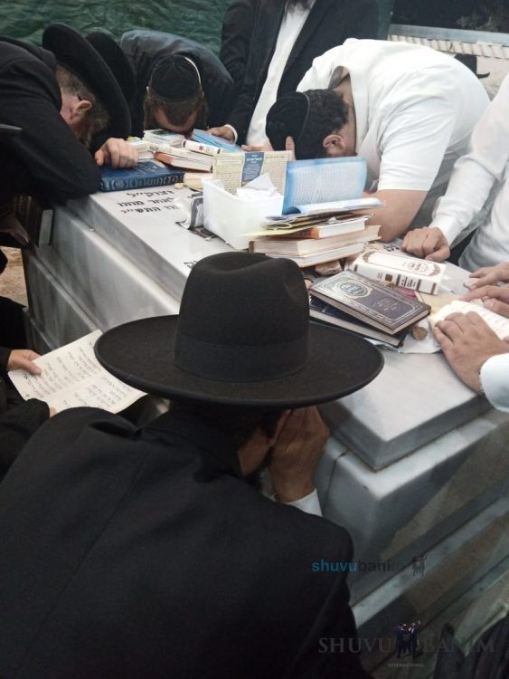 Hilulah of the Miracle Worker Rabbi Yitzchak Gavra ZY”A from Agur – Prayer to Say at His Grave