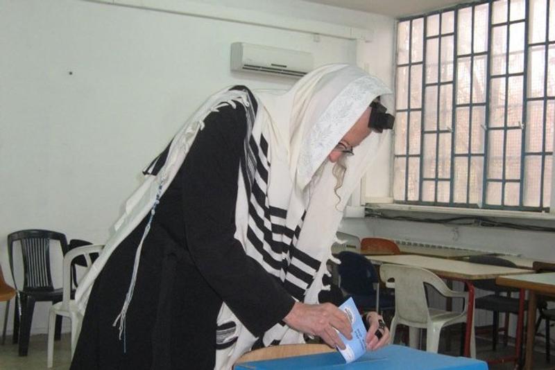 "זה לא בחירות, זה מלחמה על החיים ועל המוות" – הגה"צ רבי אליעזר ברלנד שליט"א על חובת ההצבעה