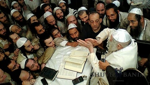 אדם נברא להיות צדיק, אם יחזיק מעמד הצדיק יתקן אותו - דברי הגה"צ הרב אליעזר ברלנד שליט"א: צפו