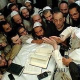 אדם נברא להיות צדיק, אם יחזיק מעמד הצדיק יתקן אותו - דברי הגה"צ הרב אליעזר ברלנד שליט"א: צפו