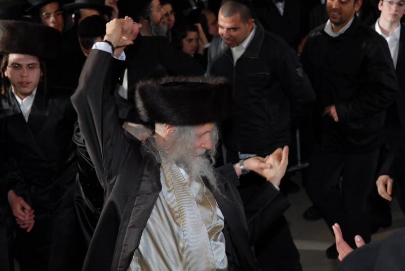 צפו: סיפורים קצרים – הגה"צ הרב אליעזר ברלנד שליט"א – חצי מליון בלי פדיון