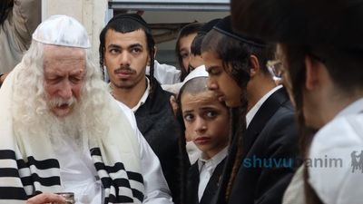 שבת שבע ברכות לנינתו של הגה"צ רבי אליעזר ברלנד שליט"א • תיעוד ממוצאי השבת