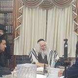 שיעור לבחורי הישיבה החדשה בבית הגה"צ רבי אליעזר ברלנד שליט"א