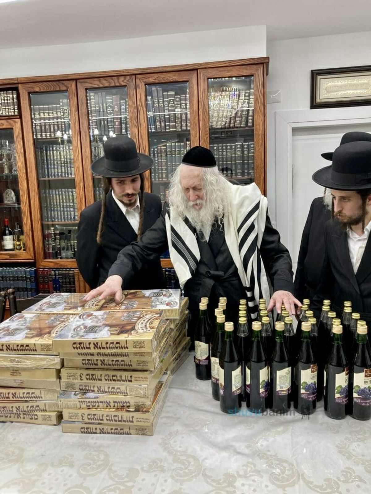 Rabbi Eliezer Berland shlit"a Blesses the Wine and Matzos for the Seder Night