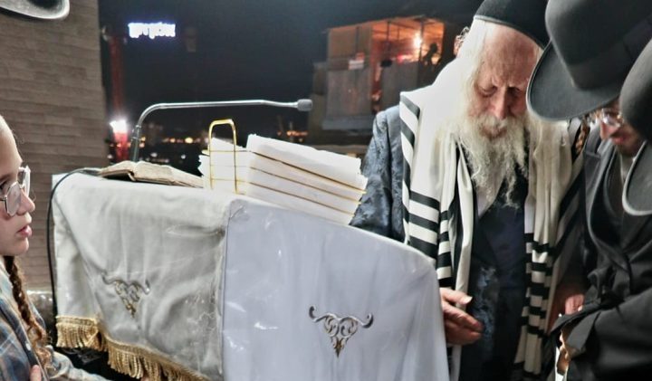 וְתַשְׁלִיךְ בִּמְצוּלוֹת יָם • תשליך עם הגה"צ רבי אליעזר ברלנד שליט"א