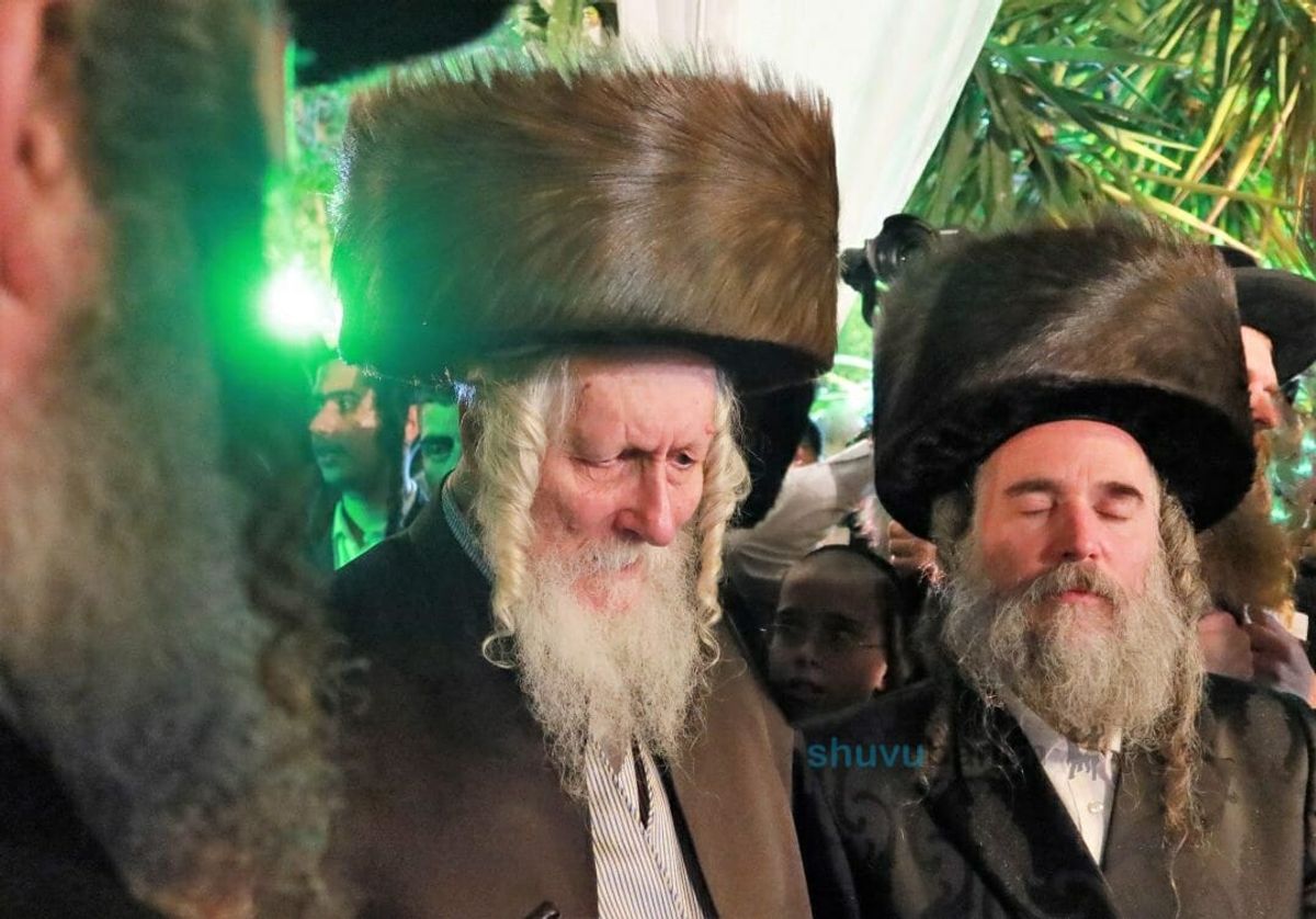 'קול רינה וישועה באהלי צדיקים' - שמחת החתונה לנכד הגה"צ רבי אליעזר ברלנד שליט"א • הסיקור המלא וגלריית תמונות מרהיבה