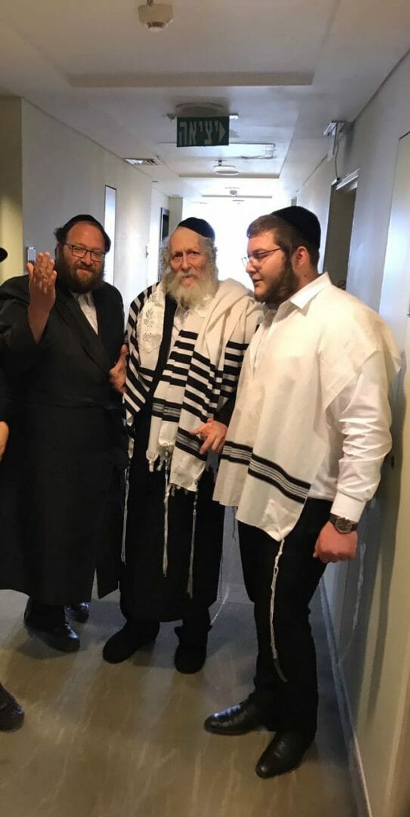 אהרן בומל בביקור עם אצל הגה