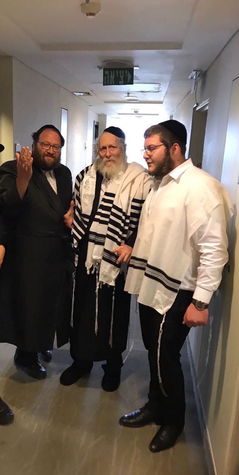 אהרן בומל בביקור עם אצל הגה