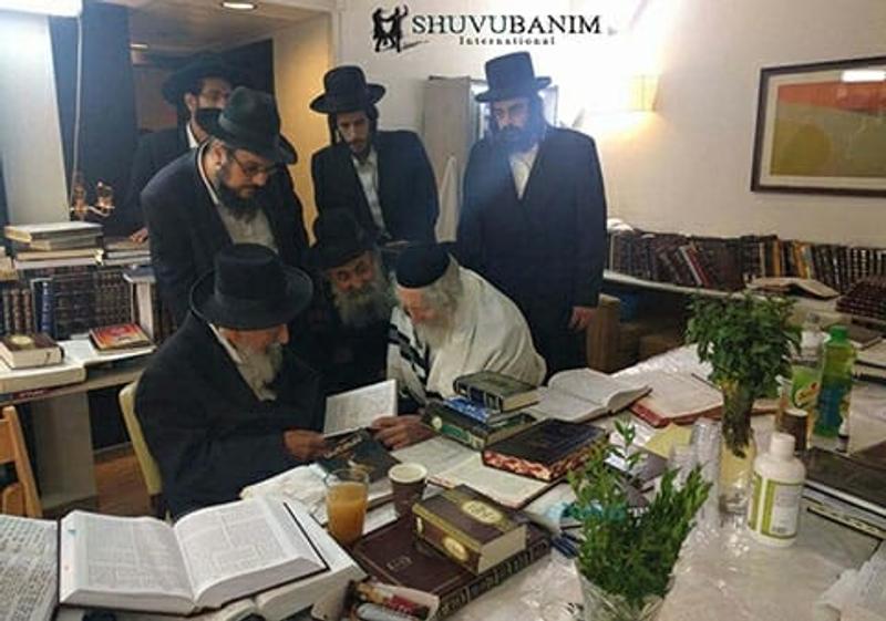 תפילה למולד חודש סיון מאת הגה"צ מורינו הרב אליעזר ברלנד שליט"א ותפילה מכתב הרב