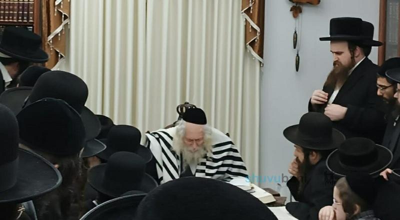 שיעור בבית הגה"צ רבי אליעזר ברלנד שליט"א לאברכי 'מוסדות קבר רחל'