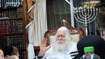 שִׁיר וּרְנָנִים • תיעוד ממלווה מלכה והדלקת הנר הרביעי מוצאי שבת חנוכה בקודש פנימה