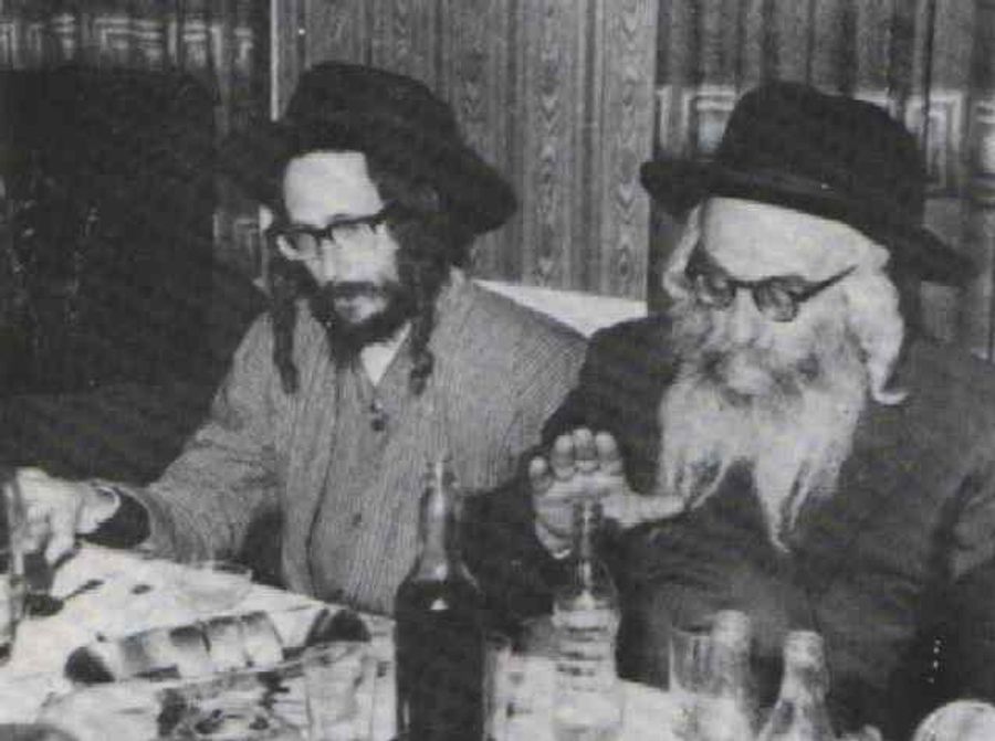מורנו הרב לצד רבו רבי לוי יצחק בנדר בטיש
