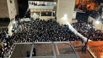 Fiery Flame – Shiur of Rav Berland Shlit”a in Front of Audience of Thousands
