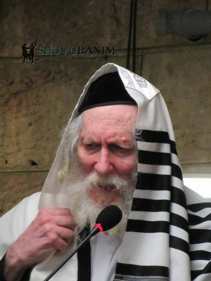 מה הדבר הראשון שמבקש הצדיק אחרי שחזר מגלות של יותר מחמש שנים?