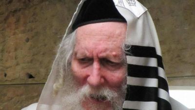 מה הדבר הראשון שמבקש הצדיק אחרי שחזר מגלות של יותר מחמש שנים?