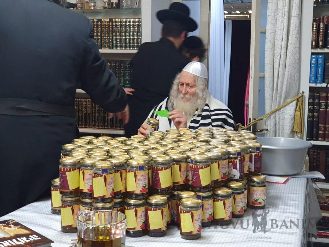 שי מיוחד למאות התומכים הקבועים בהחזקת בית הכנסת של הרב ברלנד שליט"א