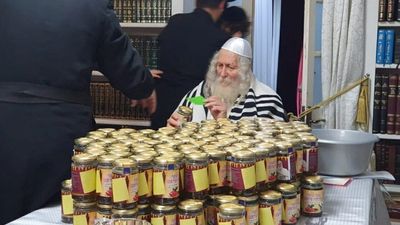 שי מיוחד למאות התומכים הקבועים בהחזקת בית הכנסת של הרב ברלנד שליט"א