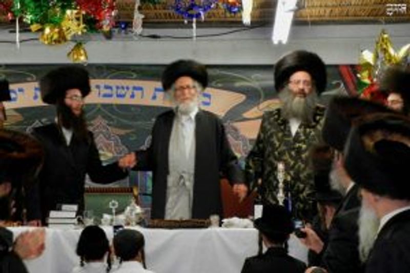 ספינקא בורו פארק עם הרב2