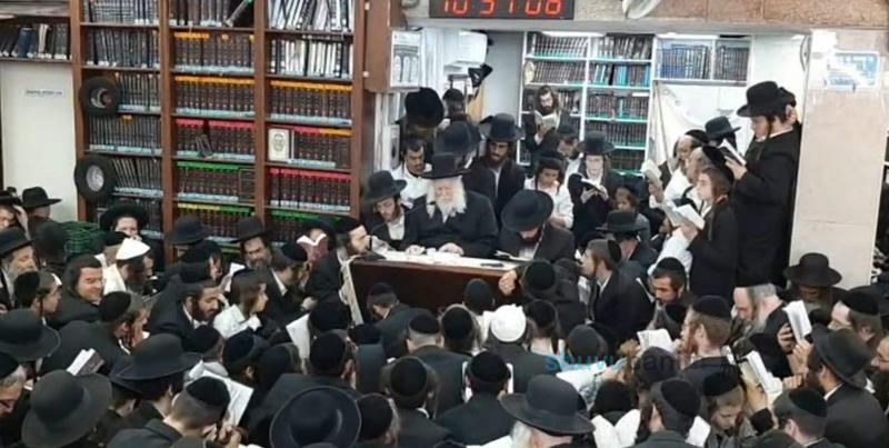 כל המתאבל על ירושלים  • סיקור נרחב מתשעה באב בצילו של הגה"צ רבי אליעזר ברלנד