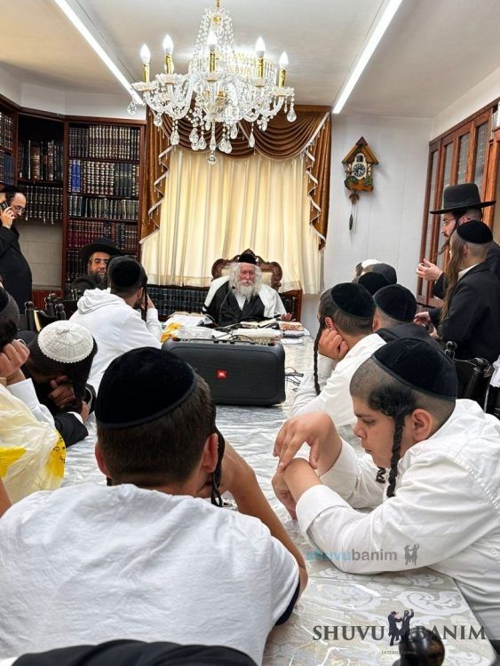 Shiur to Yeshivat Tzamah Nafshi at Home of Rav Berland Shlit"a
