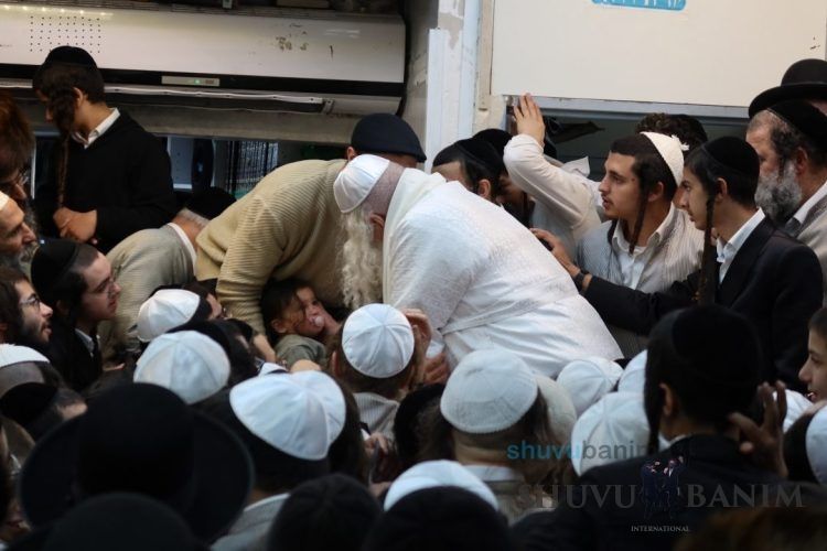 “I am Yosef” – Photo Gallery from Shabbat Vayigash with Rabbi Eliezer Berland Shlit”a