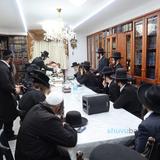 פעילי הקמפיין להצלת "התחדשות" בכנס הוקרה בביתו של מורינו הרב שליט"א