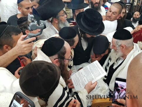 מראות הקודש מברית המילה בבת ים עם הגה"צ הרב אליעזר ברלנד שליט"א - דברי הרב משבת