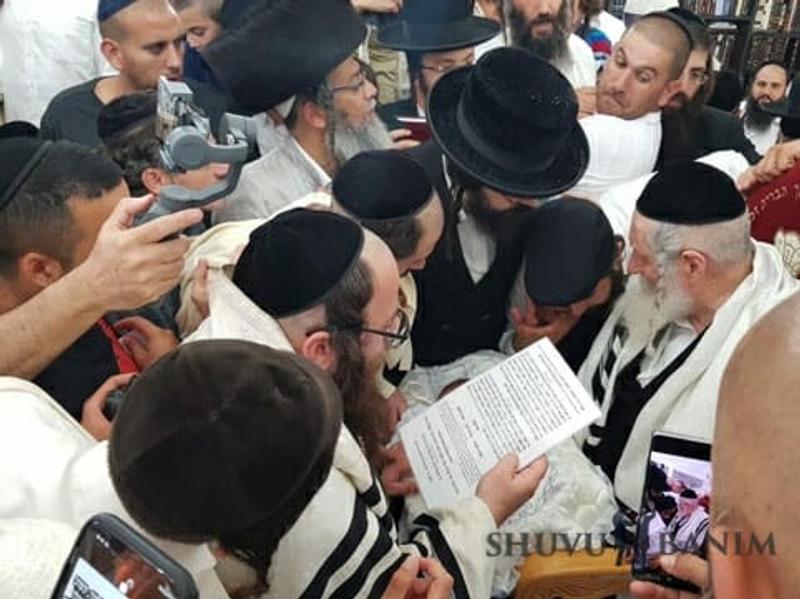 מראות הקודש מברית המילה בבת ים עם הגה"צ הרב אליעזר ברלנד שליט"א - דברי הרב משבת