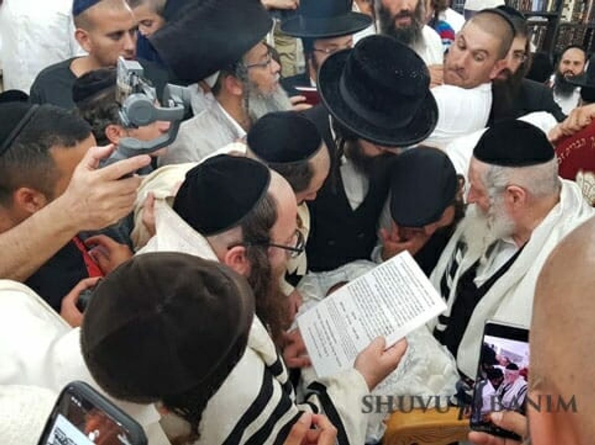 מראות הקודש מברית המילה בבת ים עם הגה"צ הרב אליעזר ברלנד שליט"א - דברי הרב משבת