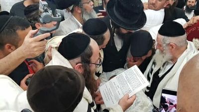 מראות הקודש מברית המילה בבת ים עם הגה"צ הרב אליעזר ברלנד שליט"א - דברי הרב משבת