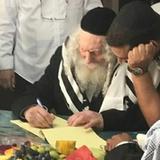 מסירות נפש של הצדיק: חוגי בית אל תוך הלילה של הגה"צ הרב אליעזר ברלנד שליט"א באשדוד