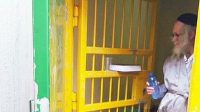 פיקוח נפש: פדיון שבויים להצלת מורינו הגה"צ הרב אליעזר ברלנד שליט"א