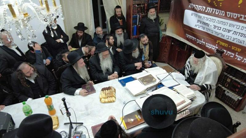 שיעור לראשי הקהילות ברחבי הארץ במעונו של הגה"צ רבי אליעזר ברלנד שליט"א