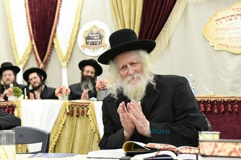 מעמד חלוקת התעודות לישיבת חכמה ודעת