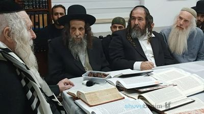 שיעור לקבוצת מקורבים מהעיר תל אביב בבית הגה"צ רבי אליעזר ברלנד שליט"א