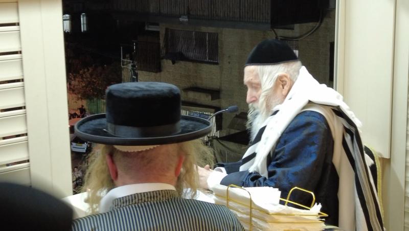 Assemblée de Hitorerout Israël à l’occasion du trentième jour : HaGaon HaTzaddik Rav Berland chlita a prononcé des paroles de renforcement à la mémoire de la Rabbanit Léa Zinger a"h