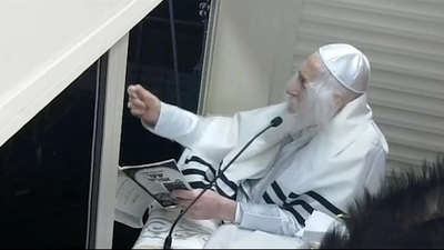 בּוֹקֵעַ יָם לִפְנֵי מֹשֶׁה ◇ סיקור ותיעוד שביעי של פסח בצילו של הגה"צ רבי אליעזר ברלנד שליט"א