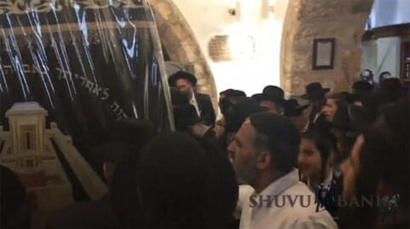 הגה"צ הרב אליעזר ברלנד שליט"א מקבל על עצמו ייסורים להמתקת הגזירות