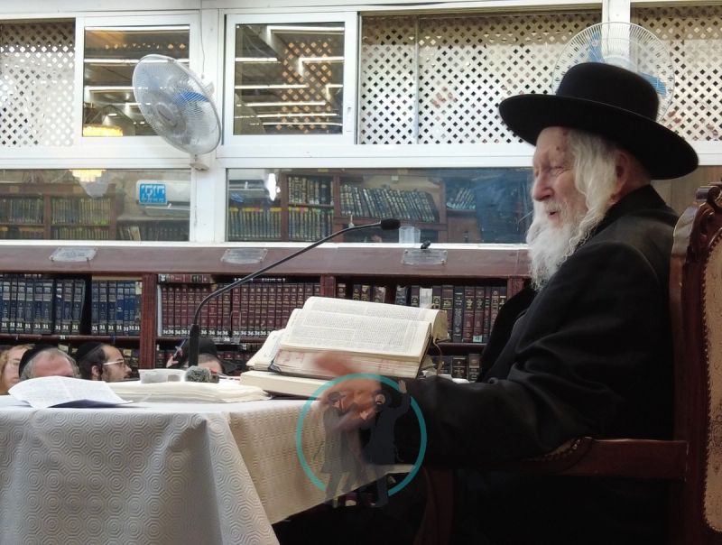 גלריה - מורנו הרב ברלנד שליט"א במעמד תיקון חצות