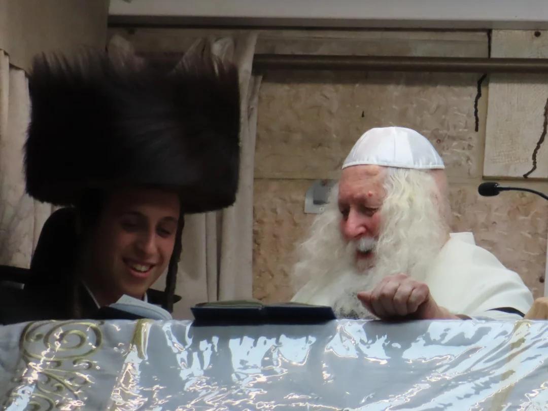 "עֲשֵׂה לְךָ שָׂרָף וְשִׂים אֹתוֹ עַל נֵס" • שבת פרשת חוקת - שבת שבע ברכות לנינו בצילו של הגה"צ רבי אליעזר ברלנד שליט"א