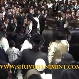 צפו: הרב ברלנד שליט"א משמח חתן בחתונת בזאנסון ושור