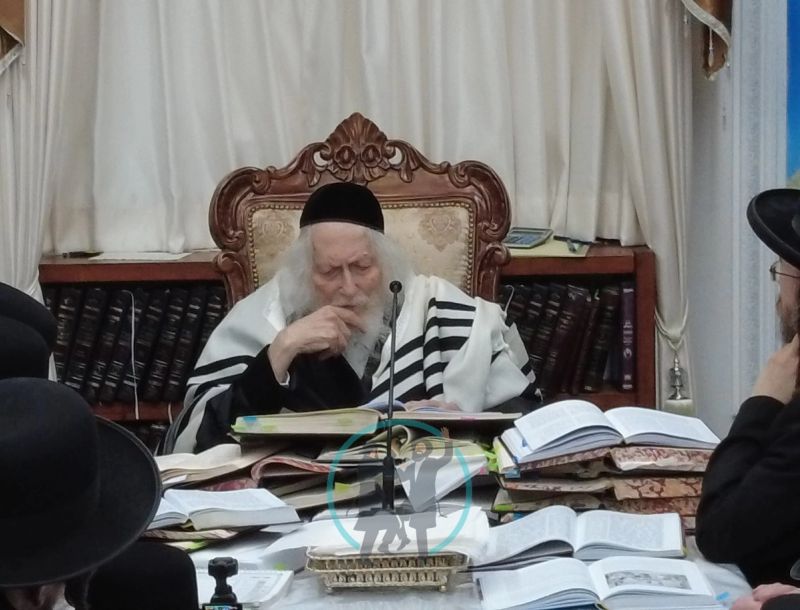 מורנו הרב ברלנד שליט"א בעת השיעור לבחורי ישיבת "נחלי התורה"