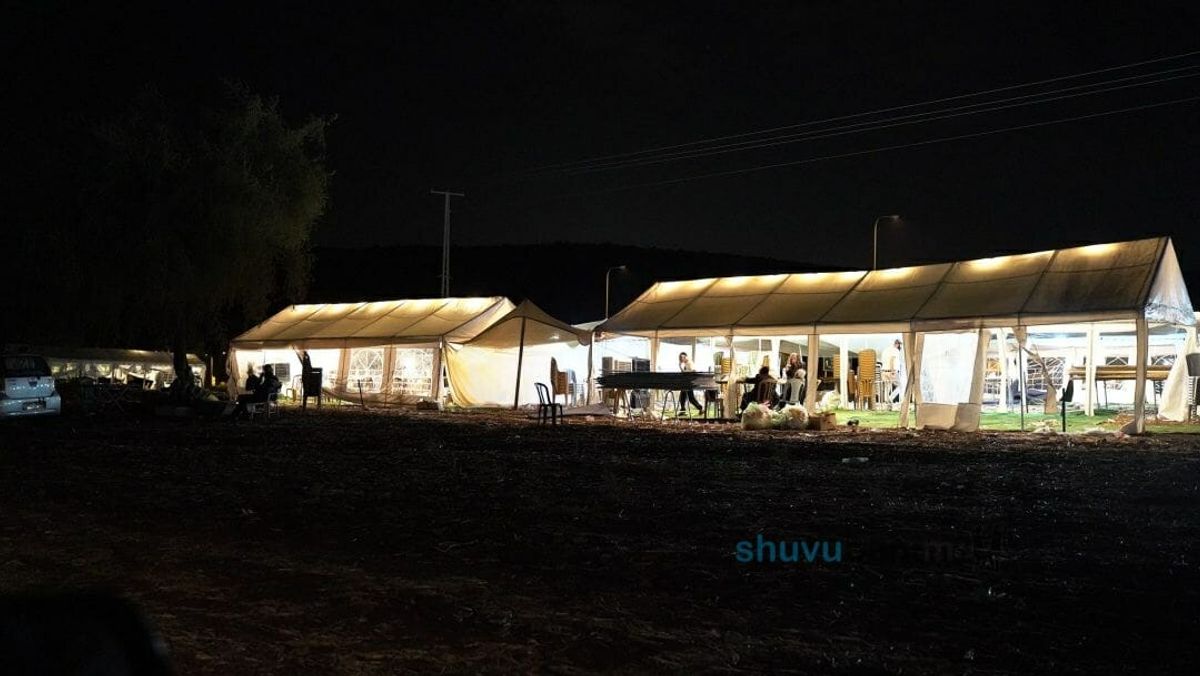 הקיבוץ הקדוש של ראש השנה בצלמון אצל מורינו הרב ברלנד שליט"א - גלריית תמונות מרהיבה