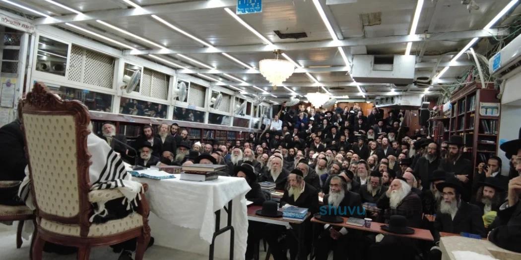 Hundreds of Avreichim from Old City Kollel at Shiur with Rav Berland Shlit”a