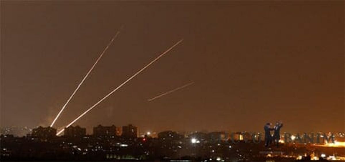 עדות אישית: הגה"צ הרב אליעזר ברלנד שליט"א חוזה את הטילים בדרום