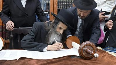 "לקיים בנו חכמי ישראל" • עצרת תפילה המונית לרפואתו של הרה"ח הרב משה צנעני שליט"א