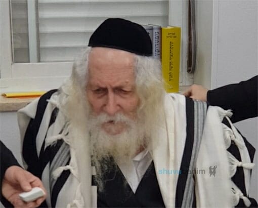 הגה"צ הרב ברלנד שליט"א מחזק את המתפללים והתומכים ביהודי אוקראינה ואומן