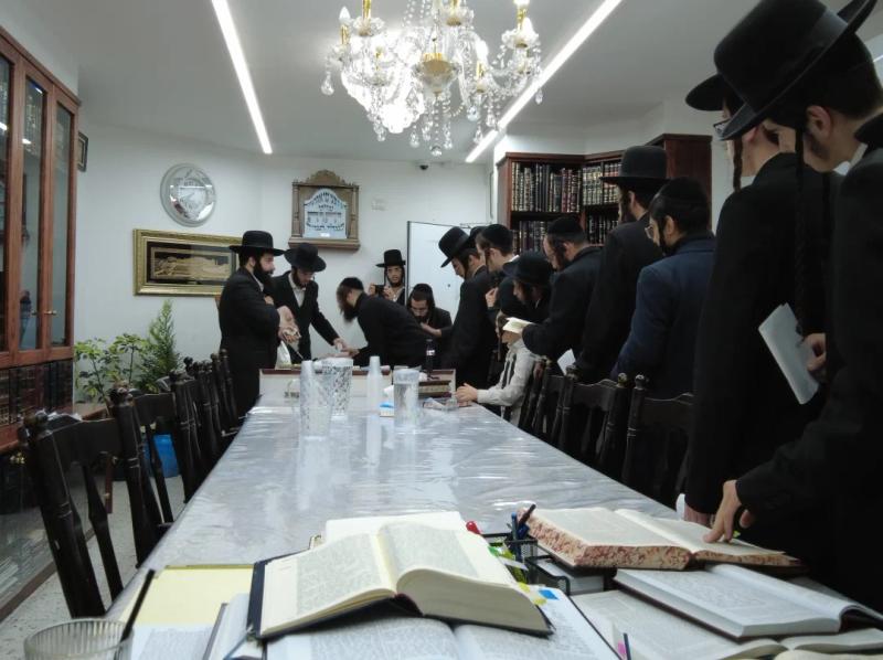 מַעֲלִין בַּקֹּדֶשׁ • מאות מאנ"ש בקבלת חיזוק בלימוד התורה לקראת זמן חורף בקודש