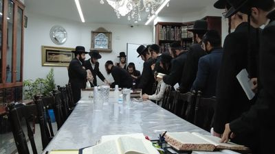 מַעֲלִין בַּקֹּדֶשׁ • מאות מאנ"ש בקבלת חיזוק בלימוד התורה לקראת זמן חורף בקודש פנימה