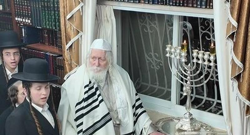 השמש שהוא הצדיק יותר גבוה מכל הנרות • שיעור לימי החנוכה מהגה"צ רבי אליעזר ברלנד